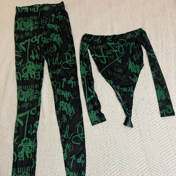 🖤 NEW Stylish Women's Long Sleeves Boat Neck Print Mesh Jumpsuit 2pcs🖤 - Picture 2 of 6